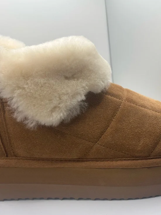 Fireside Dearfoams Women's Bayswater Genuine Shearling Quilted Platform Bootie - Picture 4 of 7